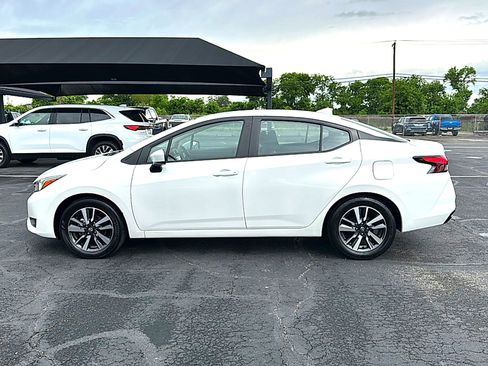 Used 2024 Nissan Versa SV image 5