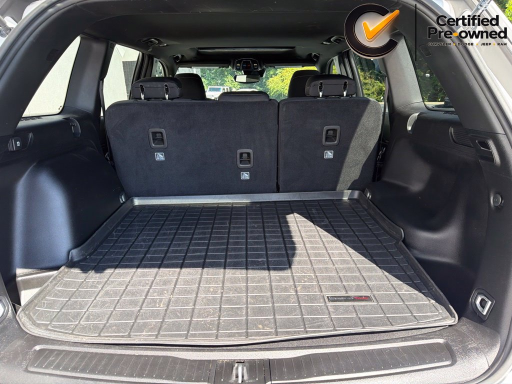 Certified 2024 Jeep Grand Cherokee Laredo X AWD/4WD image 18
