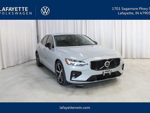 Used 2024 Volvo S60 B5 Plus FWD image 1