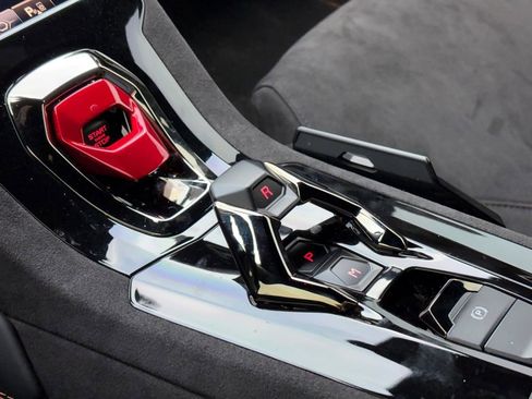 Used 2024 Lamborghini Huracan Sterrato image 21