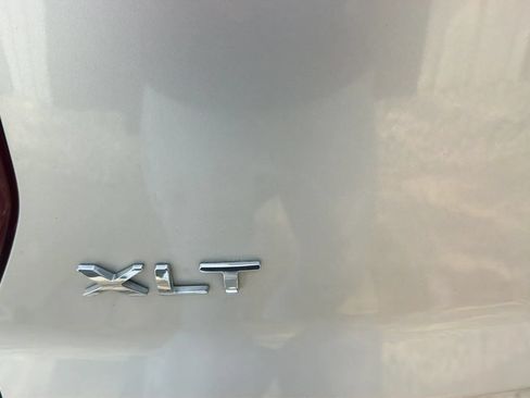 Used 2016 Ford Explorer XLT AWD/4WD image 31