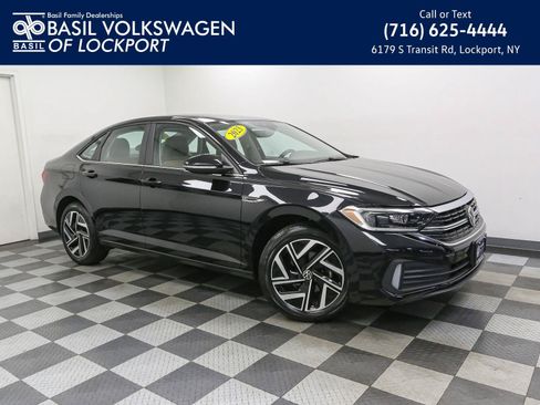 Used 2023 Volkswagen Jetta SEL FWD image 1