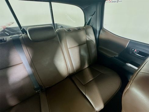Used 2023 Toyota Tacoma Limited image 14