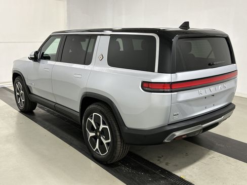 Used 2024 Rivian R1S Adventure AWD/4WD image 3