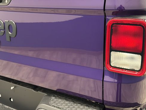 New 2026 Jeep Gladiator Sport AWD/4WD image 36