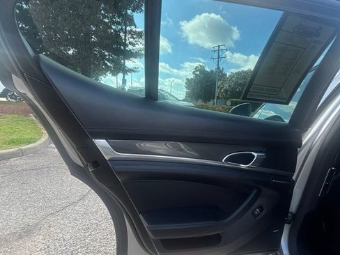Used 2015 Porsche Panamera AWD/4WD image 53