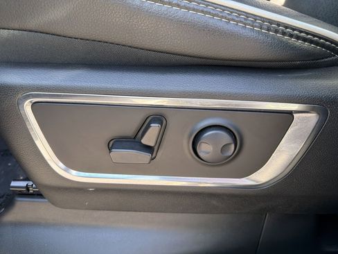 Used 2025 RAM 1500 Laramie w/ Sport Appearance Package image 19