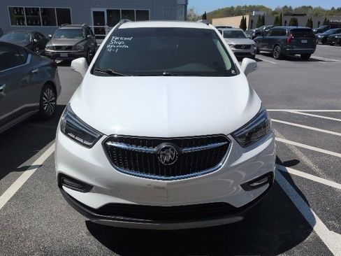 Used 2019 Buick Encore Essence image 3