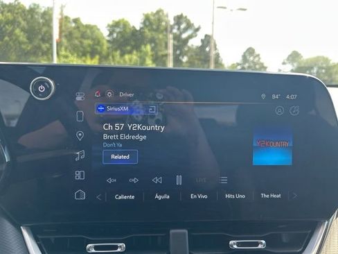 Used 2025 Chevrolet Equinox LT FWD image 17