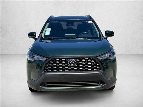 Used 2022 Toyota Corolla Cross LE w/ Moonroof Package FWD image 3