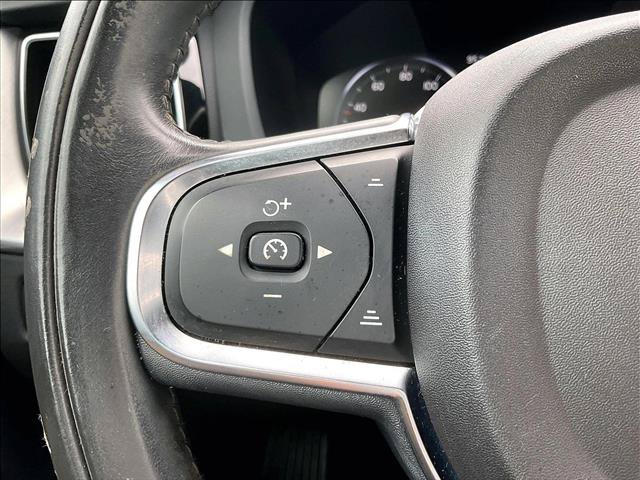 Used 2019 Volvo XC60 T5 Momentum w/ Multimedia Package FWD image 20