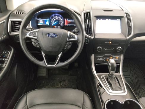 Used 2018 Ford Edge SEL w/ Equipment Group 201A AWD/4WD image 22