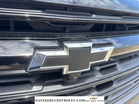Used 2024 Chevrolet Traverse LT w/ Midnight/Sport Edition FWD image 41