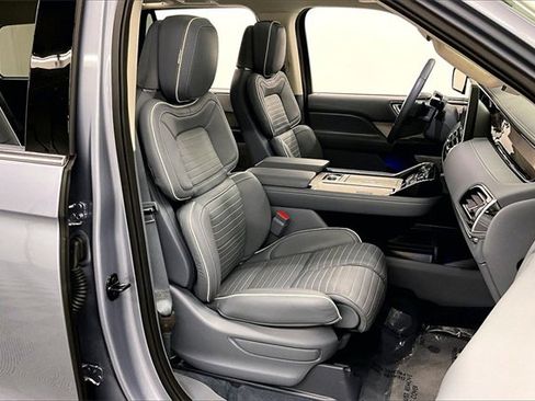 Used 2023 Lincoln Navigator Black Label image 7