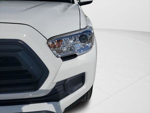 Certified 2023 Toyota Tacoma SR AWD/4WD image 9