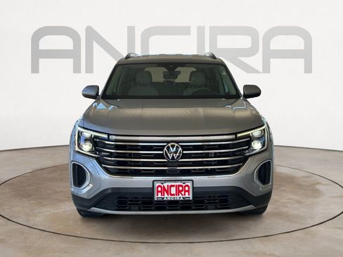 Used 2024 Volkswagen Atlas SE FWD image 2