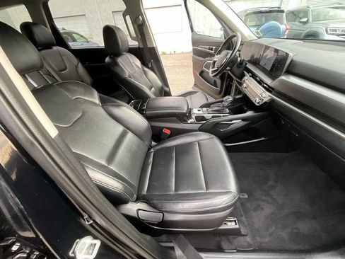 Used 2023 Kia Telluride LX image 37