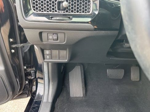 Used 2024 Honda Civic EX-L image 32