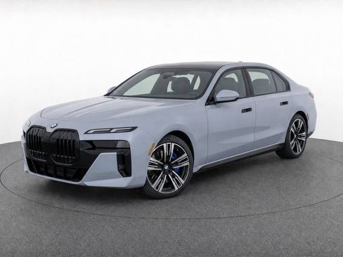 Used 2023 BMW 740i RWD image 32