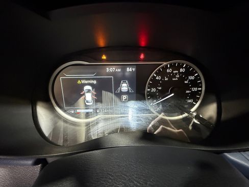 Certified 2025 Nissan Versa SV w/ Trunk Package FWD image 10