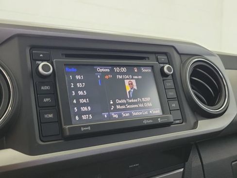 Used 2018 Toyota Tacoma SR5 RWD image 25