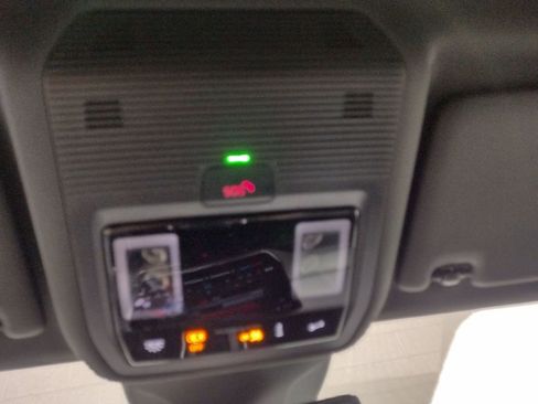 New 2026 Volkswagen ID.4 Pro image 28