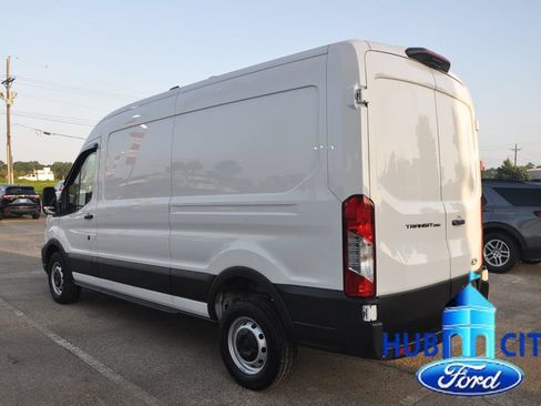Used 2026 Ford Transit 250 148 Medium Roof RWD image 3