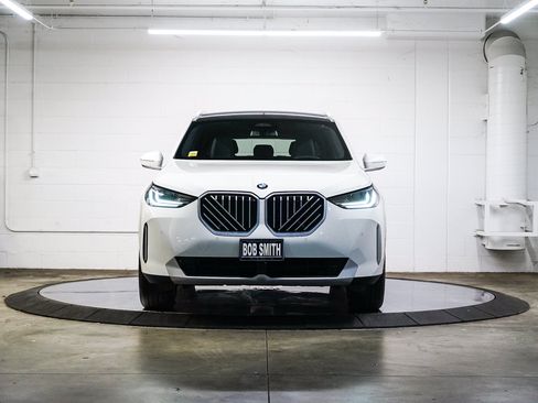 Used 2026 BMW X3 xDrive30i w/ Convenience Package AWD/4WD image 2