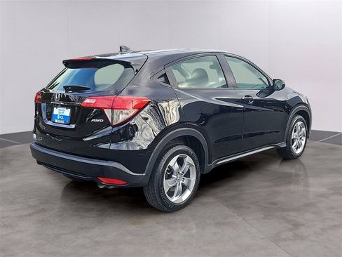 Certified 2022 Honda HR-V LX image 4
