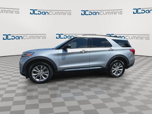 Used 2023 Ford Explorer XLT w/ Equipment Group 202A AWD/4WD image 5