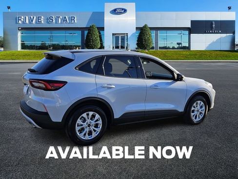 New 2026 Ford Escape Active w/ Cold Weather Package FWD image 9