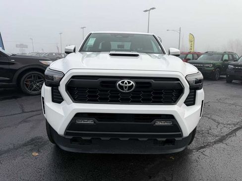 Used 2024 Toyota Tacoma TRD Sport image 21