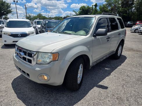 Used 2009 Ford Escape XLT FWD image 3