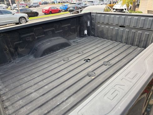 Used 2022 GMC Sierra 2500 AT4 w/ AT4 Preferred Package image 13