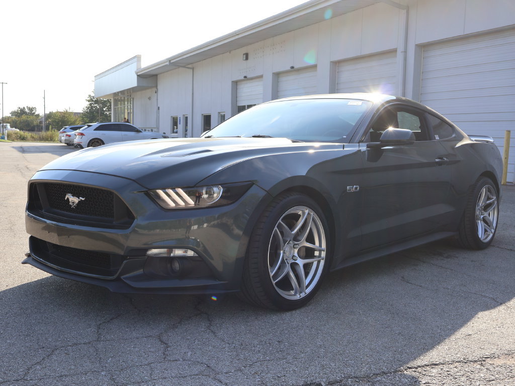 Used 2015 Ford Mustang GT Premium RWD image 3