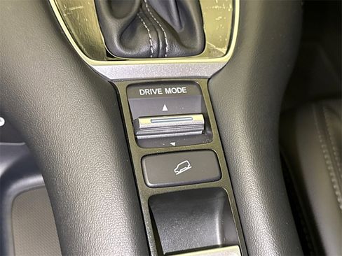 New 2026 Honda HR-V EX-L image 30