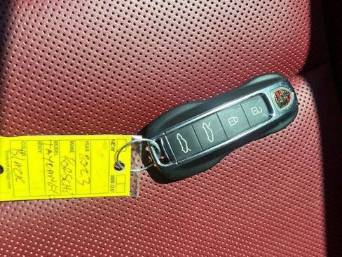 Used 2023 Porsche Taycan GTS w/ Premium Package (P6U) AWD/4WD image 19
