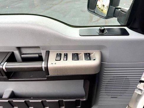 Used 2016 Ford F250 XLT image 16