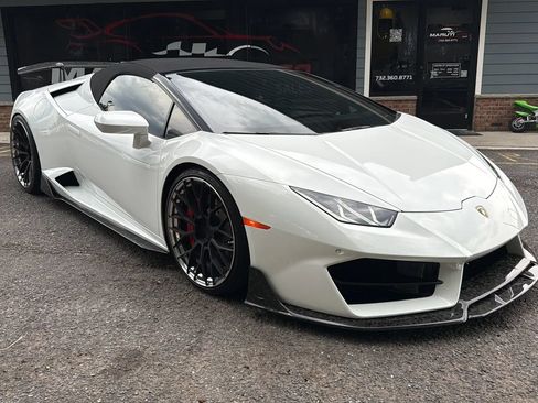 Used 2017 Lamborghini Huracan LP 580-2 RWD image 3