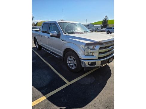 Used 2017 Ford F150 Lariat w/ Equipment Group 502A Luxury AWD/4WD image 5
