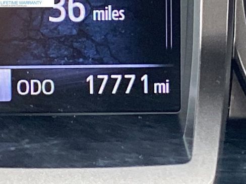 Used 2023 Toyota Tacoma Limited image 25