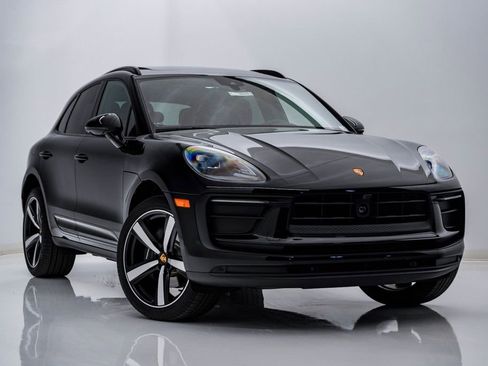 New 2026 Porsche Macan image 8