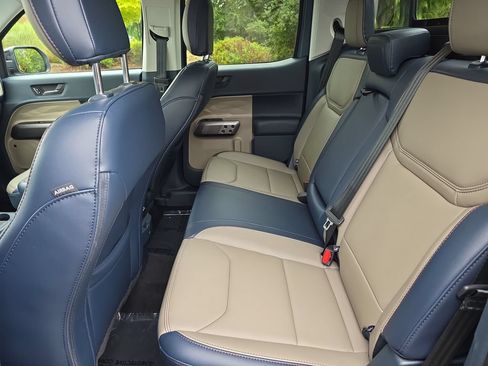 Certified 2025 Ford Maverick Lariat AWD/4WD image 9