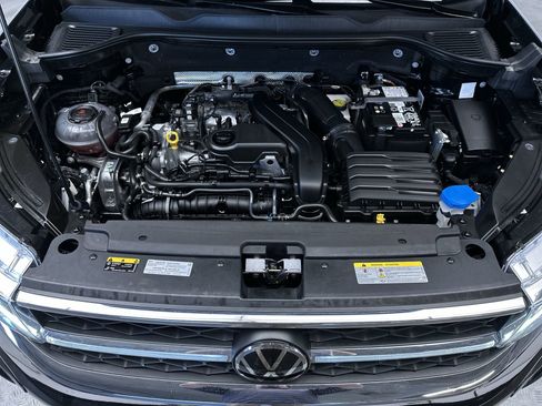 Used 2024 Volkswagen Taos SEL AWD/4WD image 29