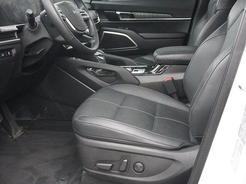 Used 2023 Kia Telluride EX w/ EX Captain's Chair Package image 25