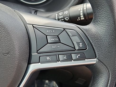 Used 2025 Nissan Sentra SV FWD image 21
