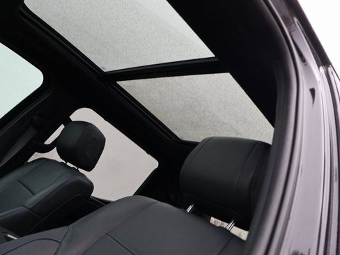 Used 2022 Toyota Tundra Platinum image 46