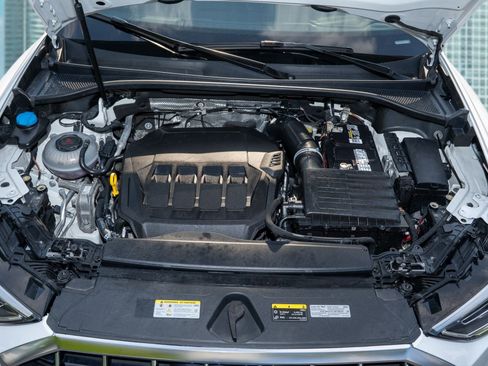 Used 2025 Audi Q3 2.0T Premium image 37