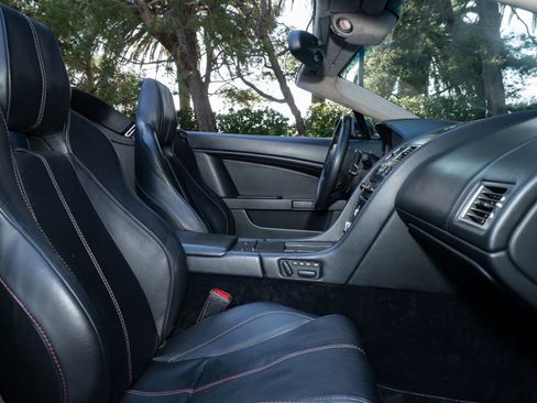 Used 2007 Aston Martin V8 Vantage Roadster RWD image 23
