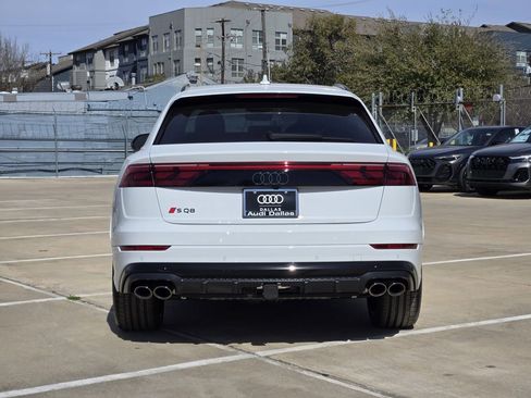 New 2026 Audi SQ8 Prestige image 9